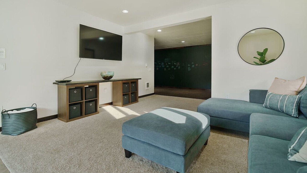 Photo of Livingroom in Amity