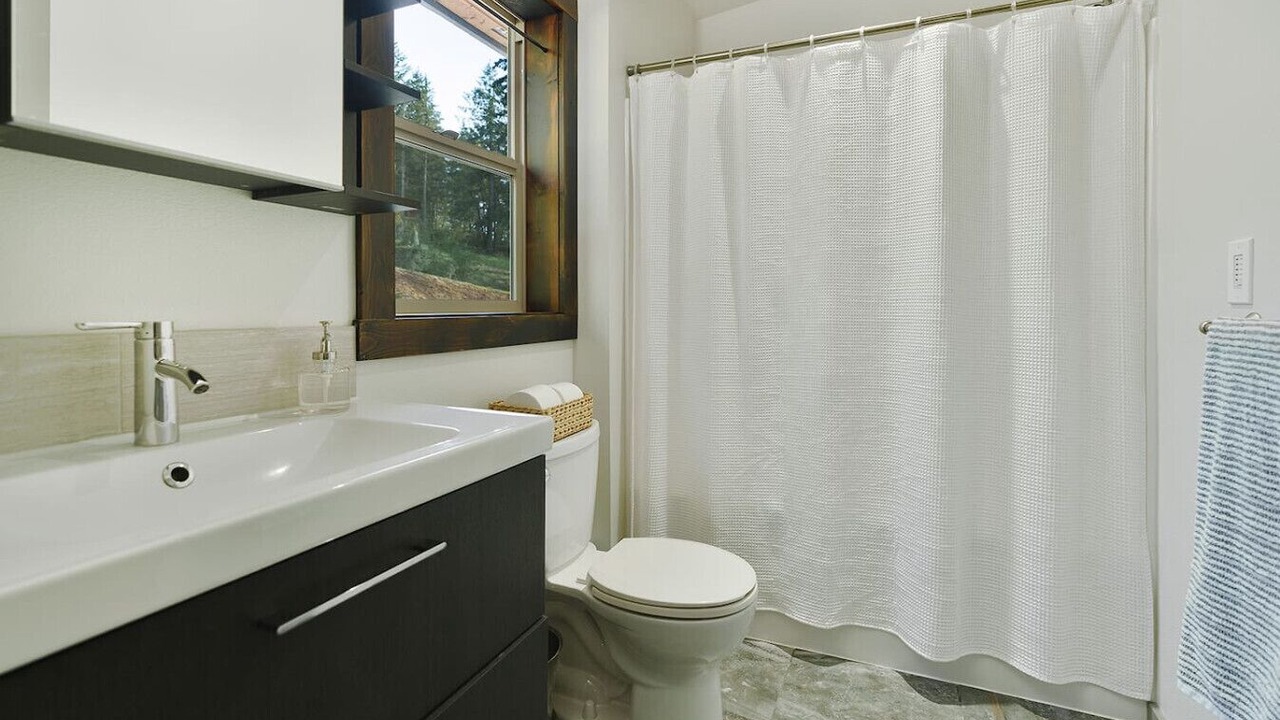 Photo of Bathroom in Amity