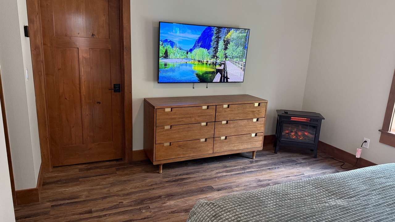 Photo of Livingroom in North Wawona