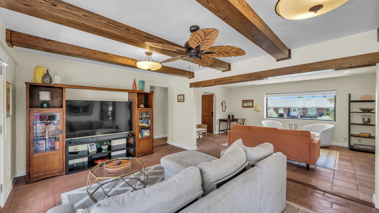 Photo of Livingroom in Bloomington
