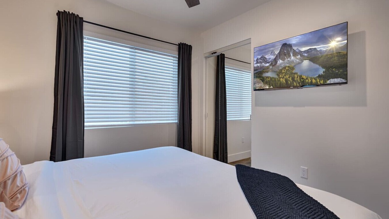 Photo of Bedroom in Mid-City