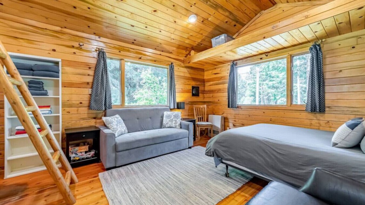 Photo of Bedroom in Shelter Cove