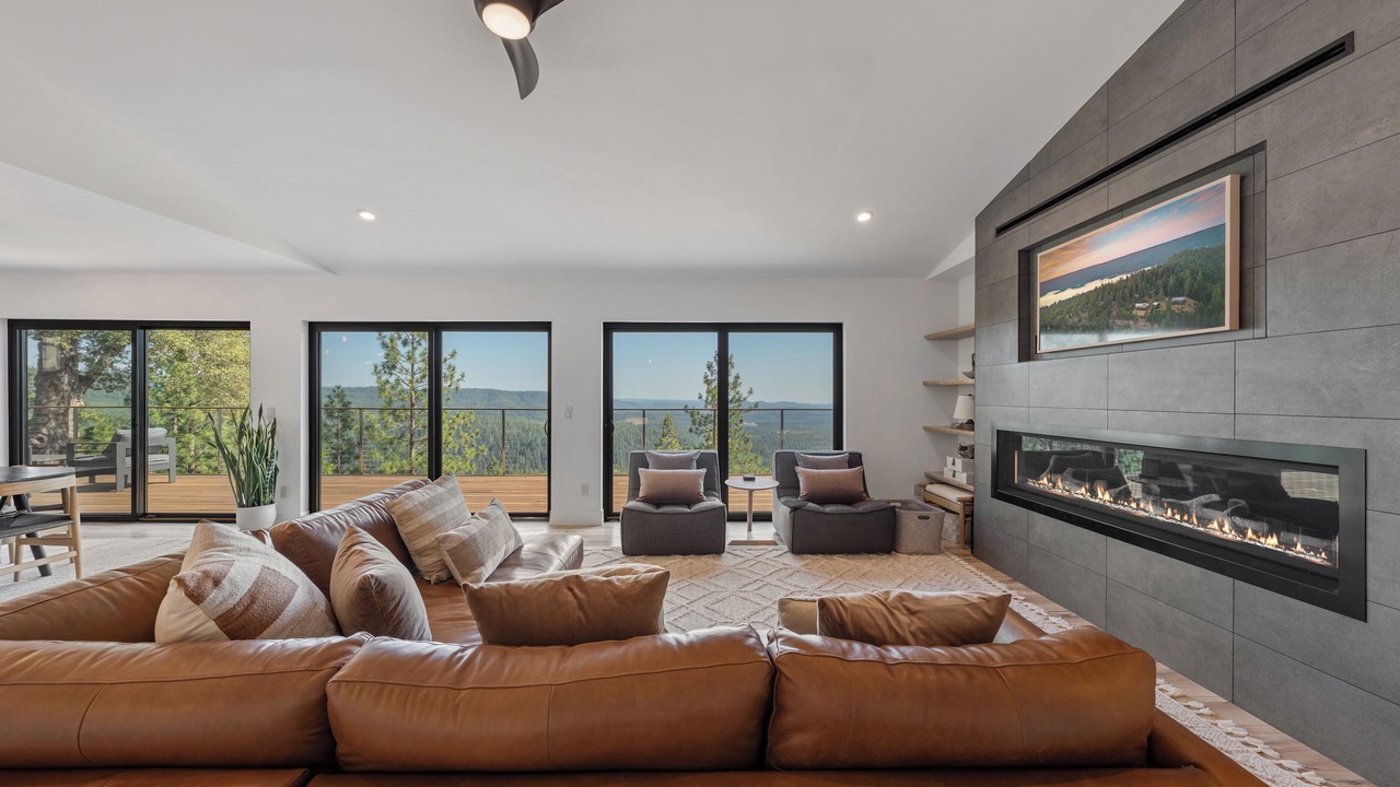 Photo of Livingroom in Nevada City