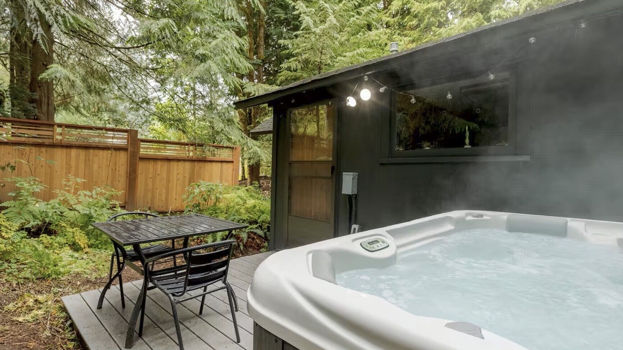 Photo of Outdoor in Rhododendron