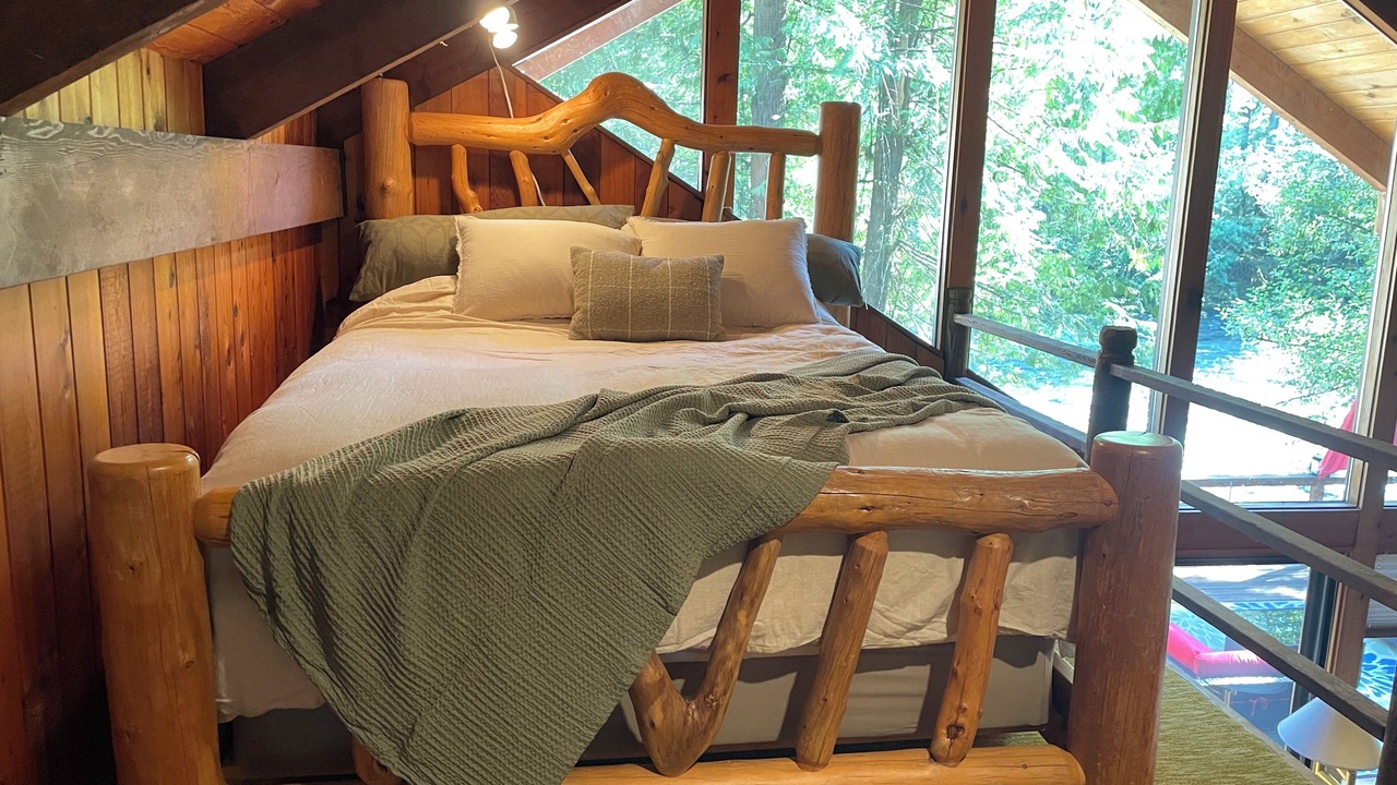 Photo of Bedroom in Blue River