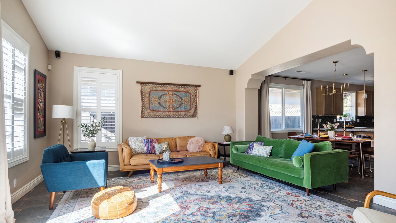 Photo of Livingroom in Davis