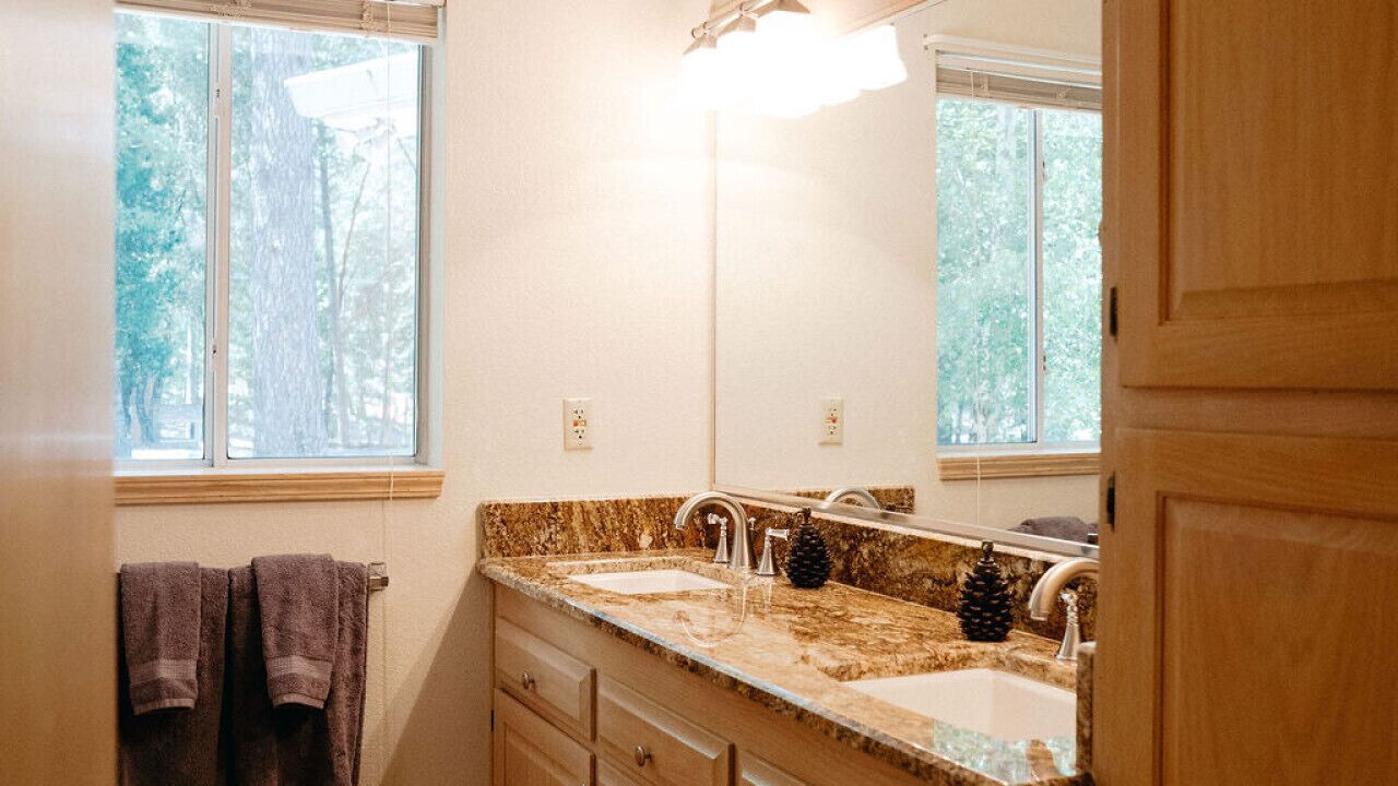 Photo of Bathroom in Cedar Ridge