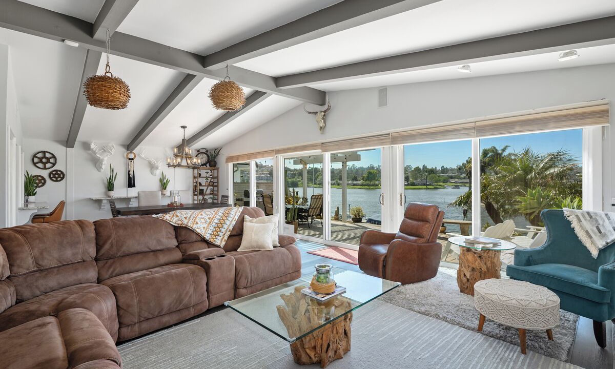 Photo of Livingroom in Lake San Marcos