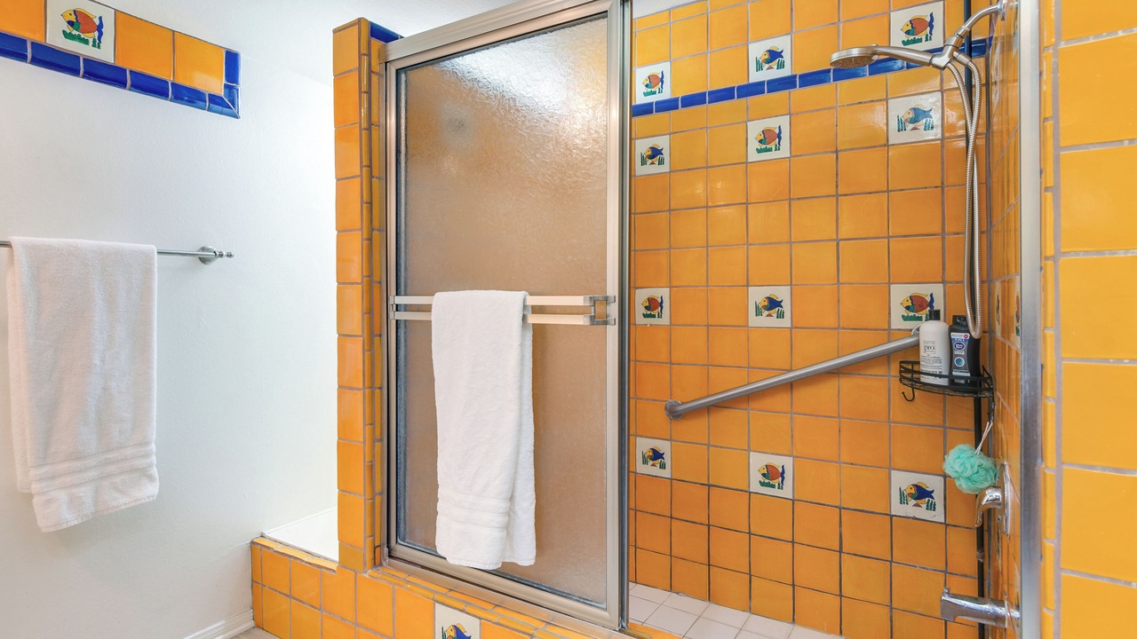 Photo of Bathroom in Estates at Canyon Crest