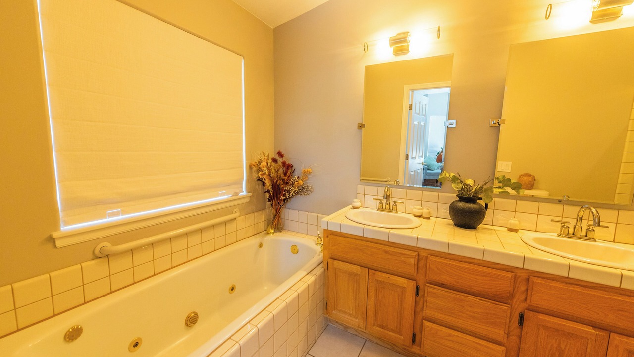 Photo of Bathroom in Sierra Tract