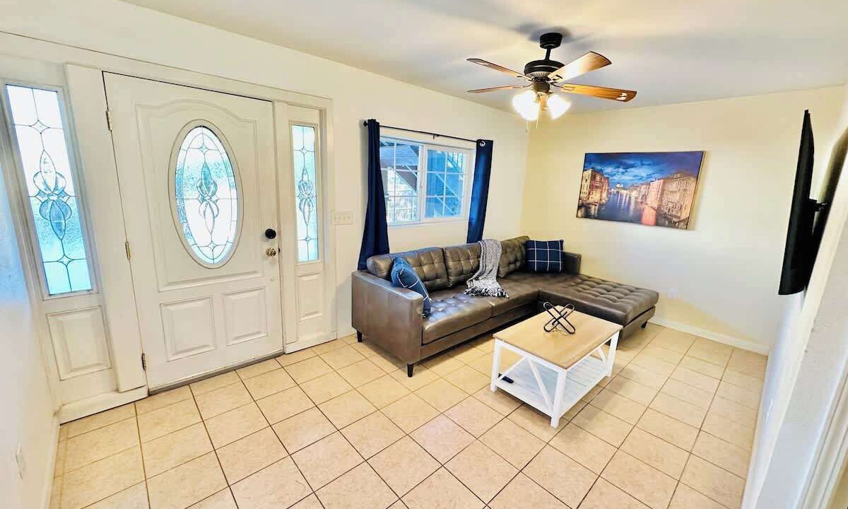 Photo of Livingroom in Northeast Reno