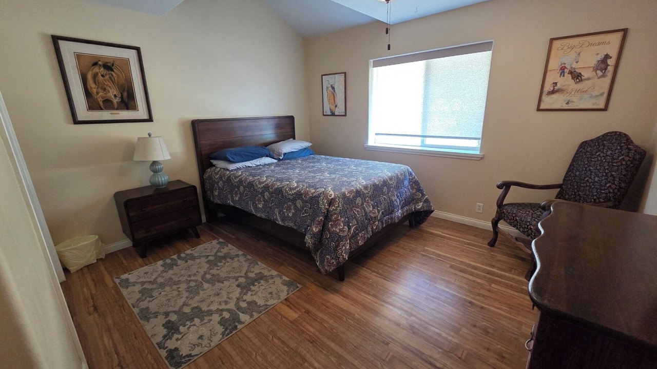 Photo of Bedroom in Templeton