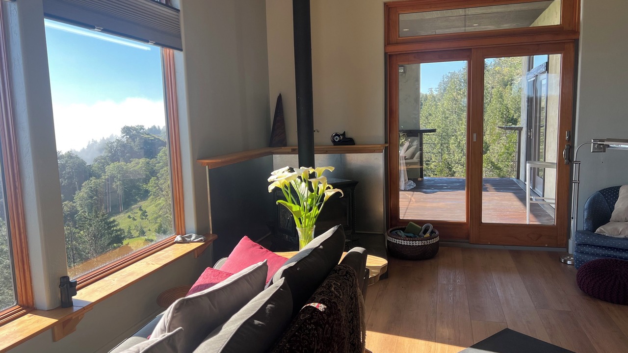 Photo of Livingroom in Myers Flat