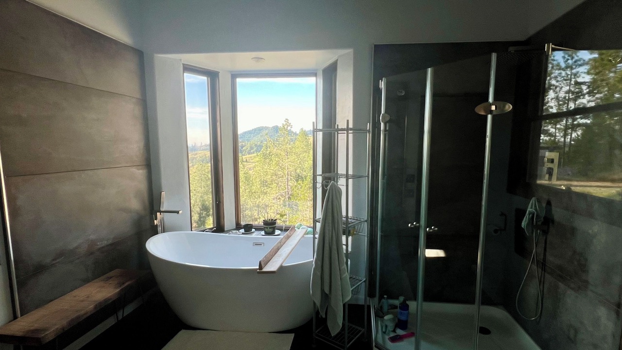 Photo of Bathroom in Myers Flat