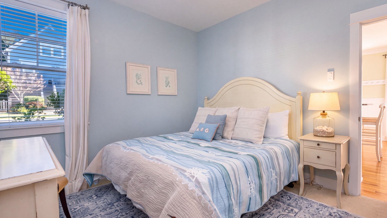 Photo of Bedroom in Nelscott