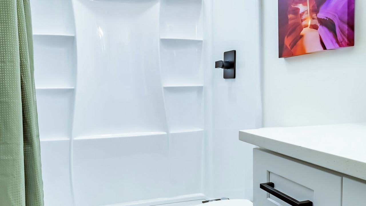 Photo of Bathroom in Greenehaven