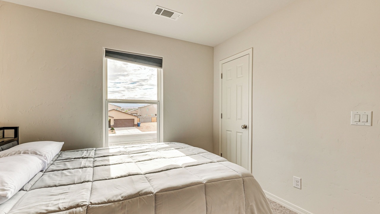 Photo of Bedroom in Holiday Shores