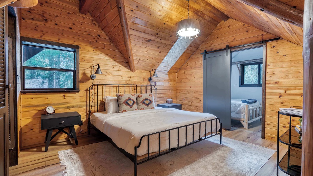 Photo of Bedroom in Welches