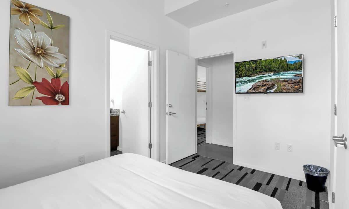 Photo of Bedroom in Evans Churchill