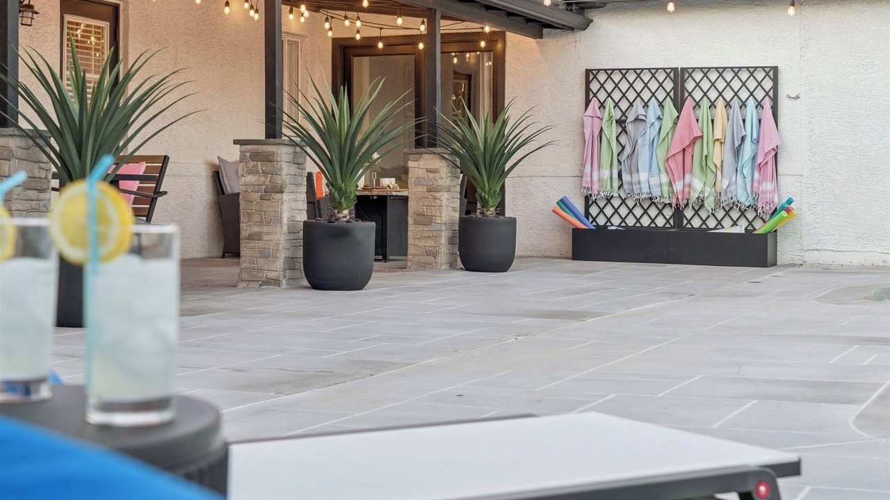 Photo of Patio Balcony in New Papago Parkway