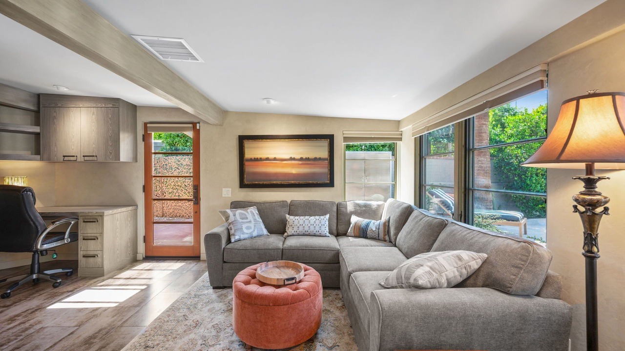 Photo of Livingroom in Tahquitz River Estates