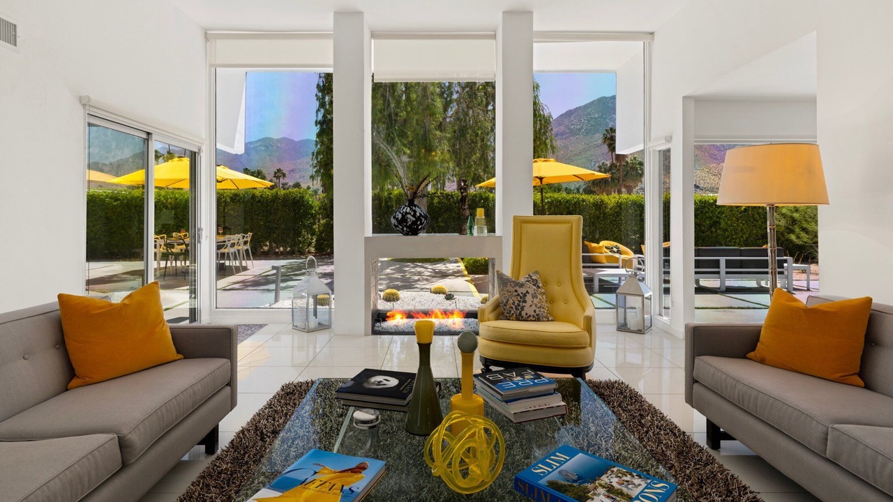 Photo of Livingroom in Indian Canyon