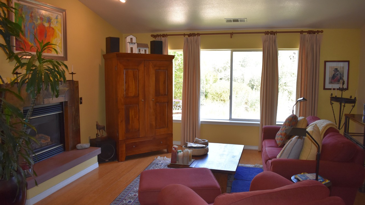Photo of Livingroom in Atascadero