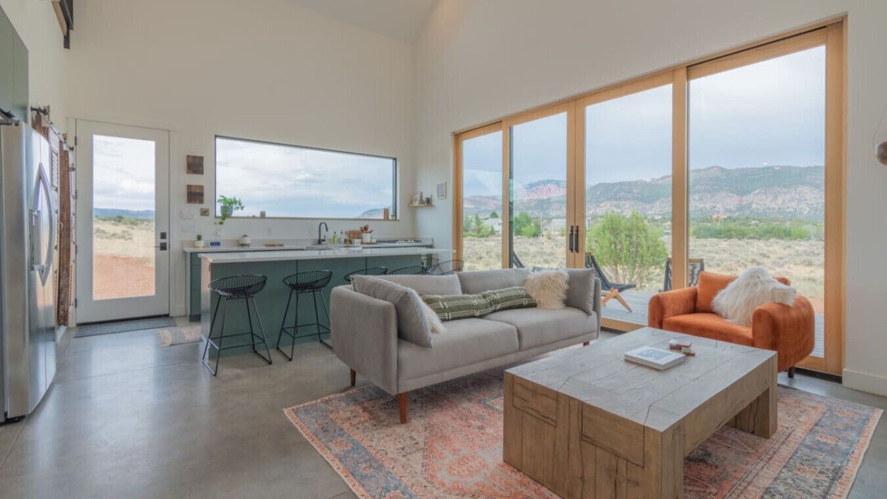 Photo of Livingroom in New Harmony