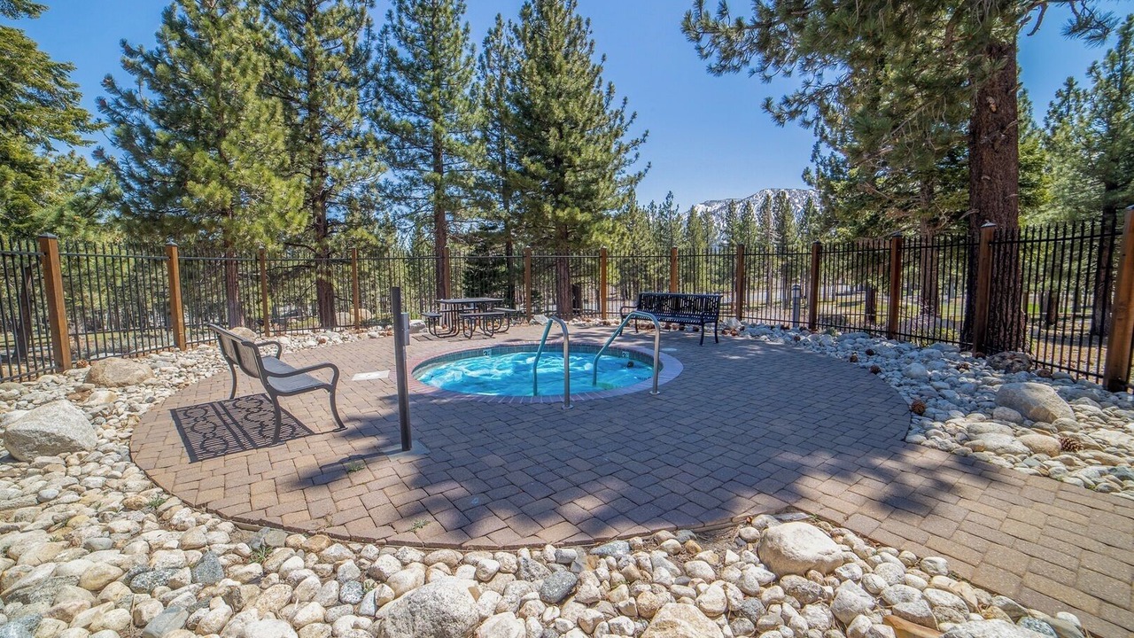 Photo of Outdoor in Mammoth Lakes