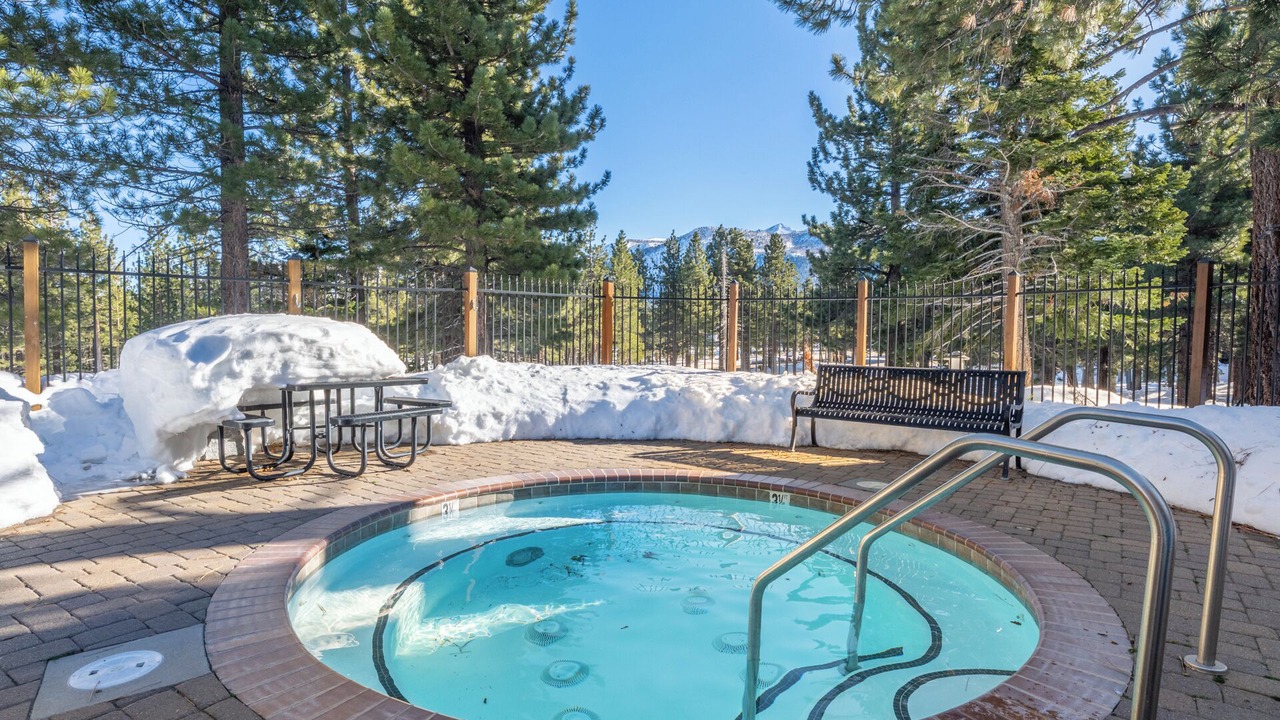 Photo of Outdoor in Mammoth Lakes
