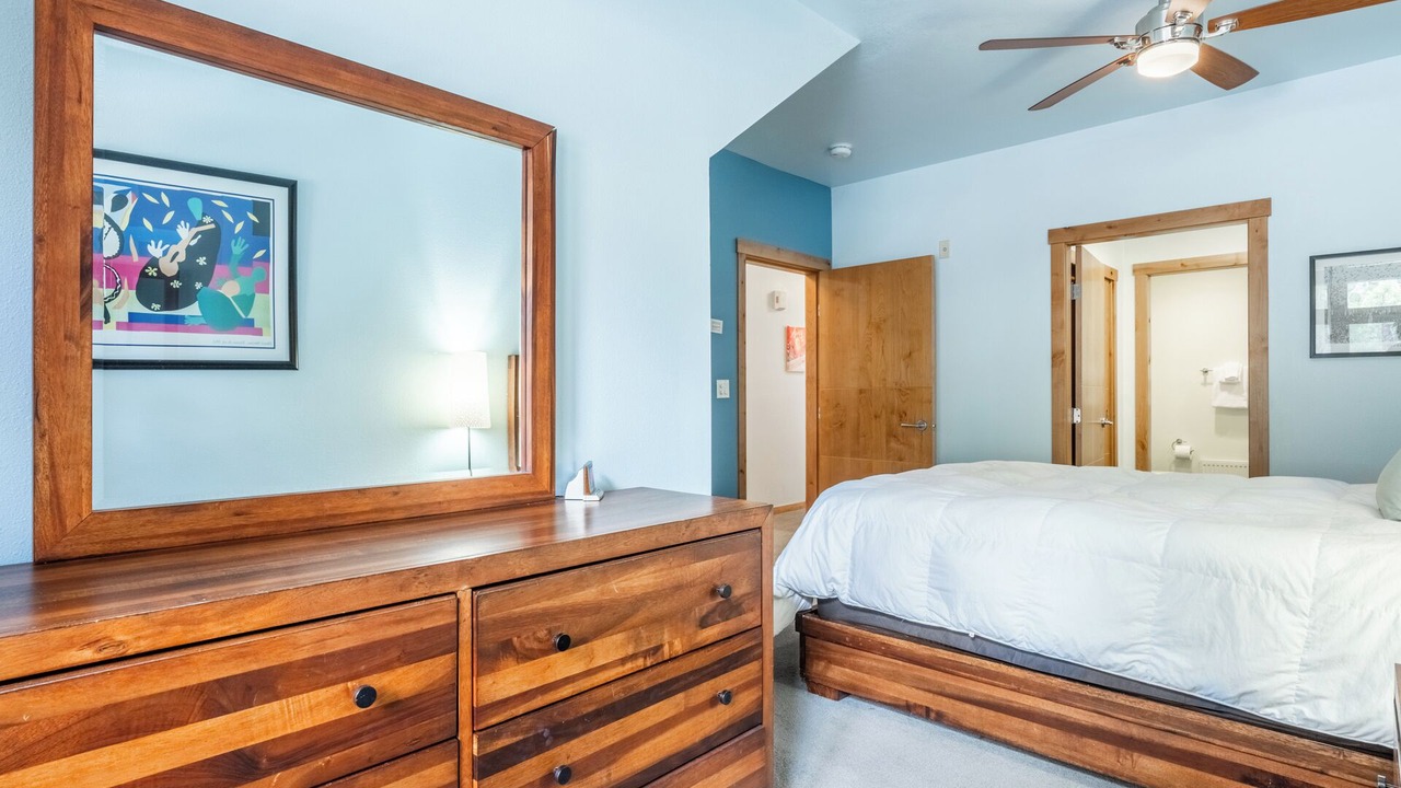 Photo of Bedroom in Mammoth Lakes