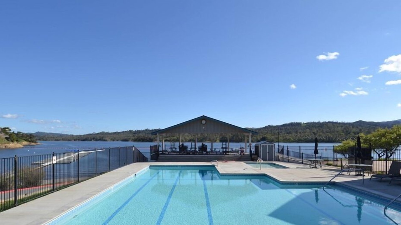 Photo of Outdoor in Oak Shores