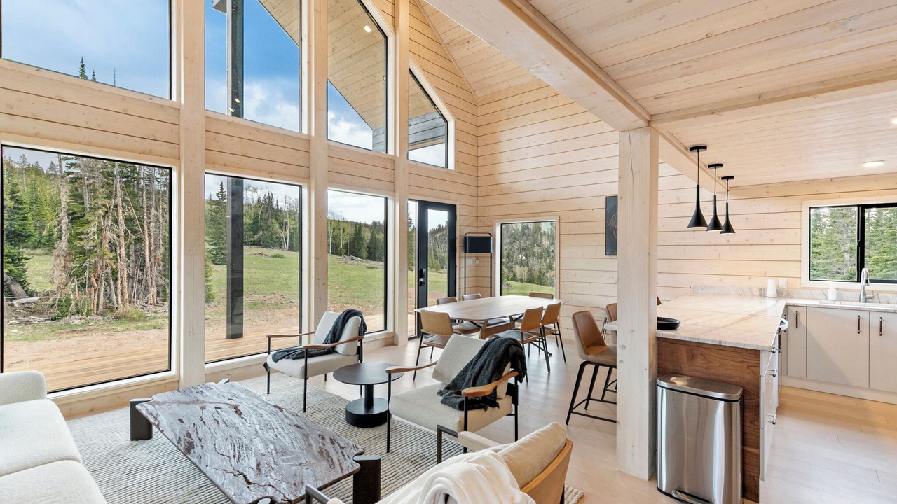 Photo of Livingroom in Brian Head