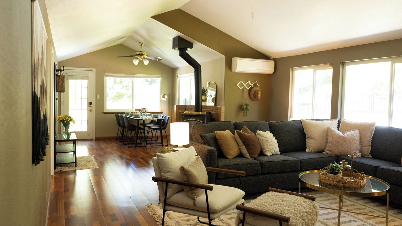 Photo of Livingroom in Cedar Ridge