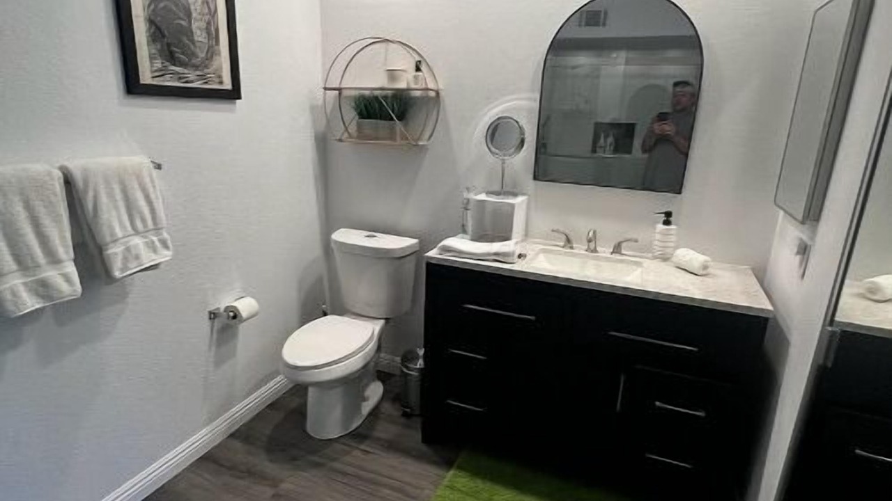 Photo of Bathroom in Sunrise Vista Chino