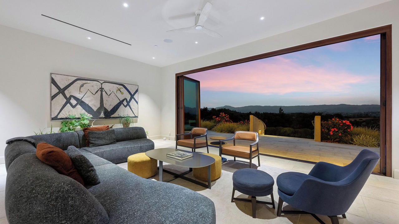 Photo of Livingroom in Healdsburg