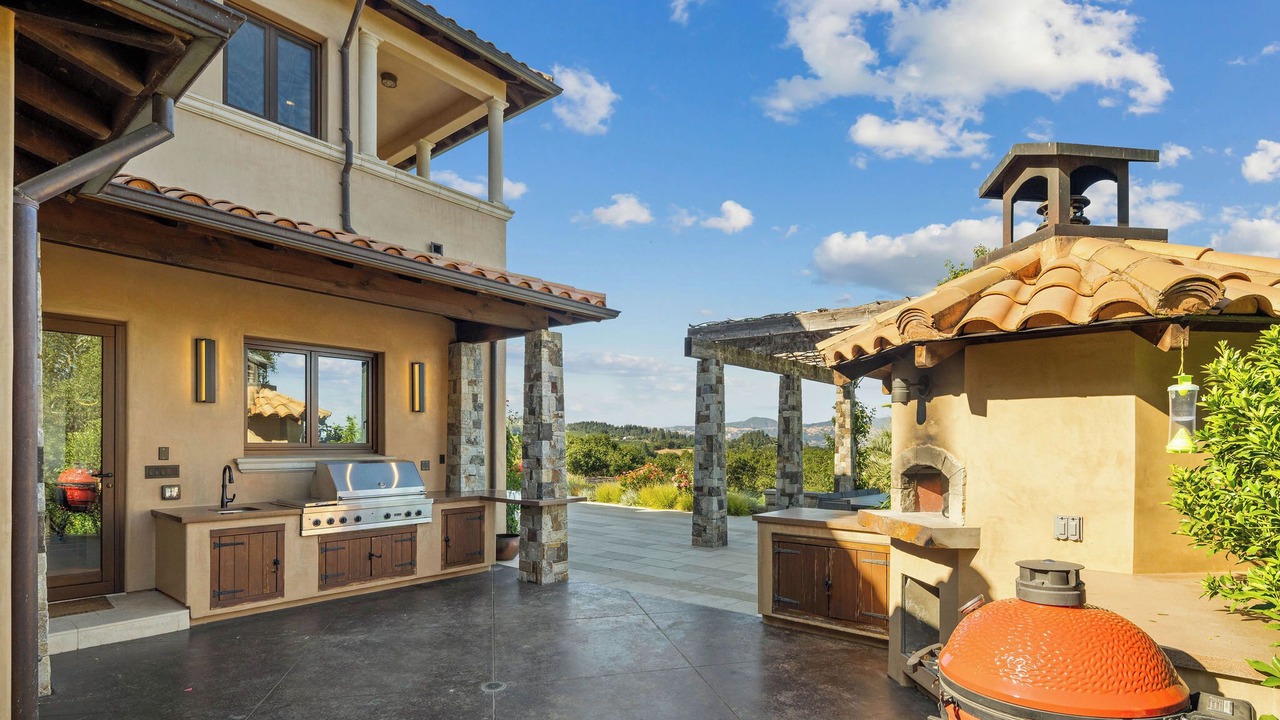 Photo of Patio Balcony in Healdsburg