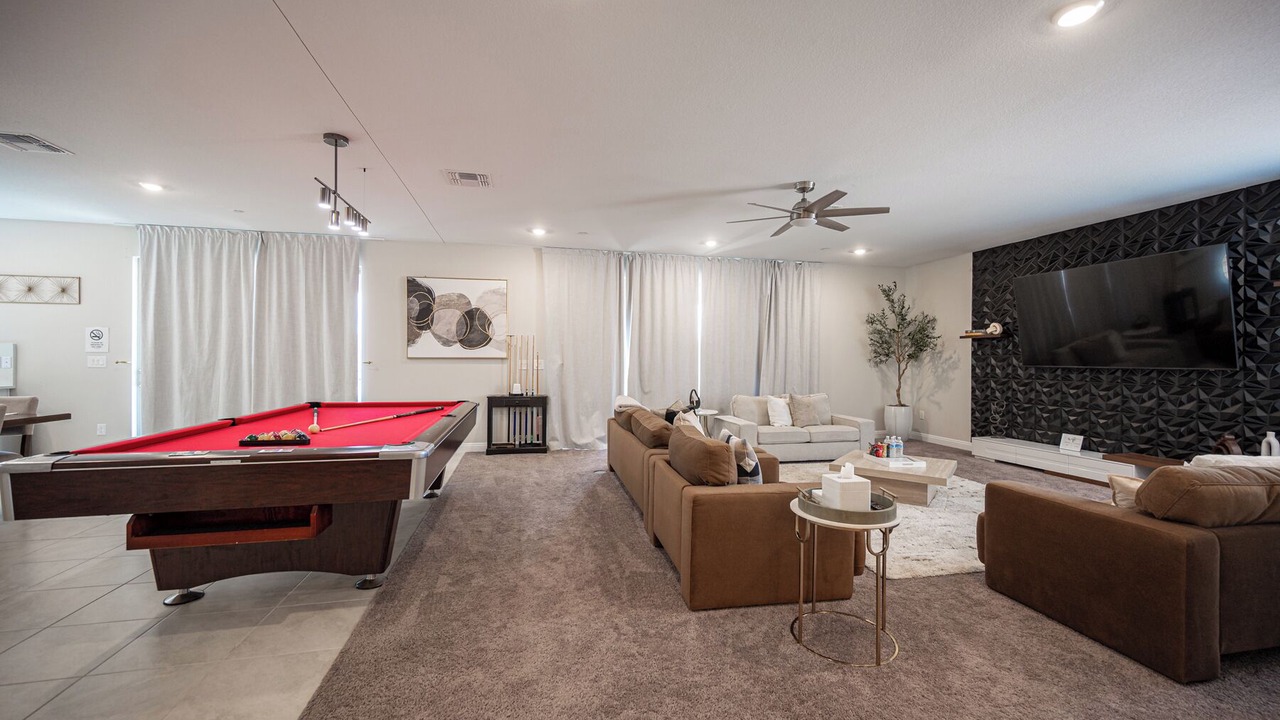 Photo of Livingroom in Enterprise
