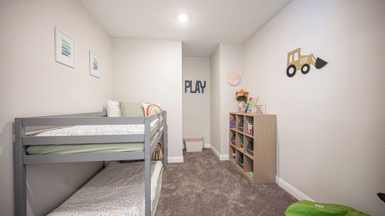 Photo of Bedroom in Enterprise