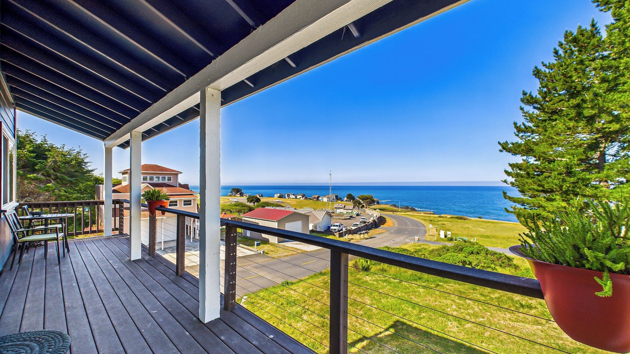Photo of Patio Balcony in Shelter Cove