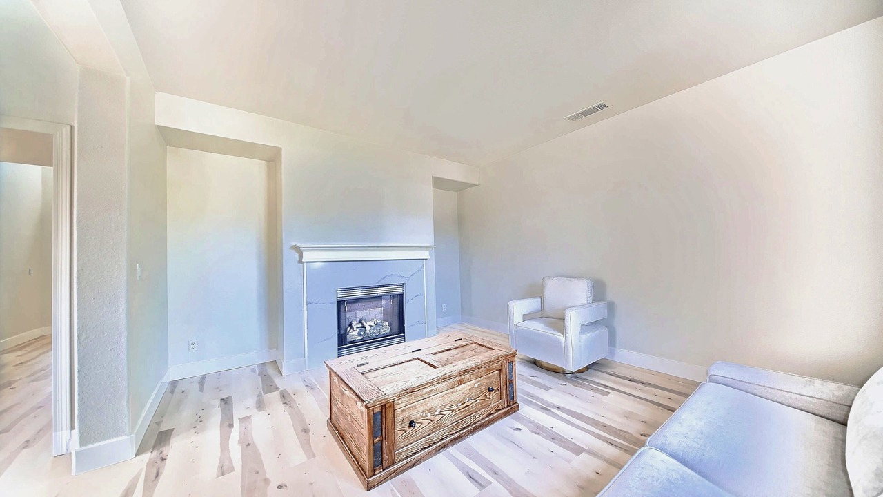 Photo of Livingroom in Tracy