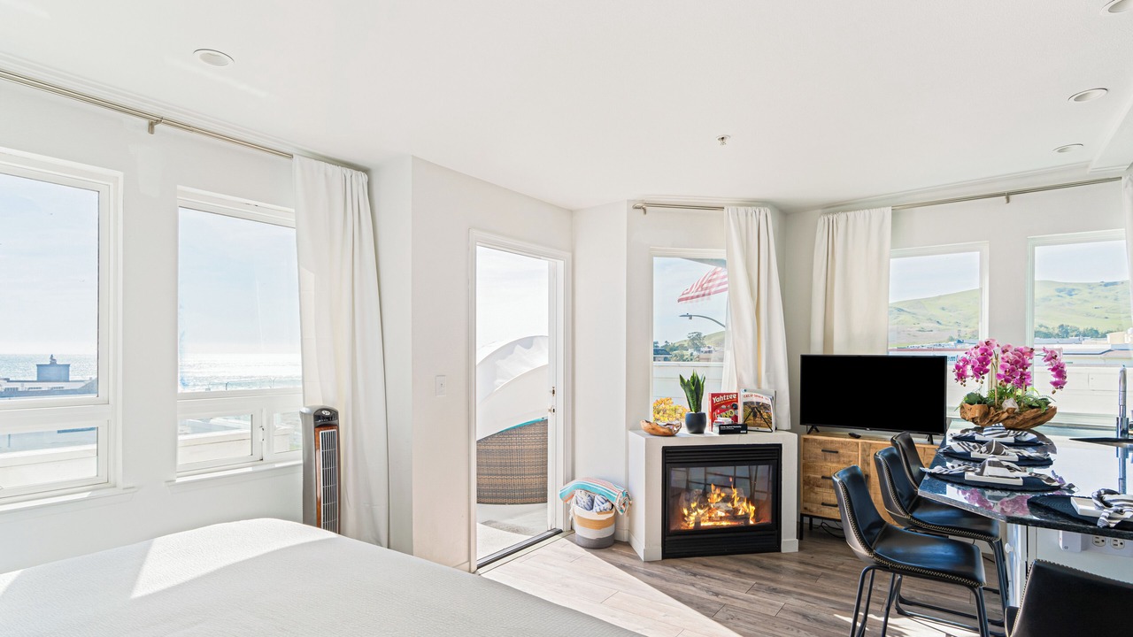 Photo of Livingroom in Cayucos