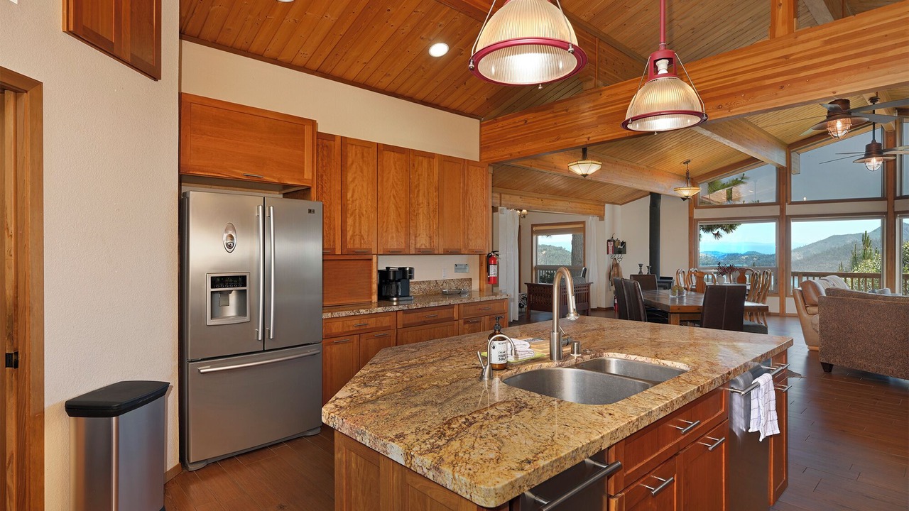 Photo of Kitchen in Lakehead