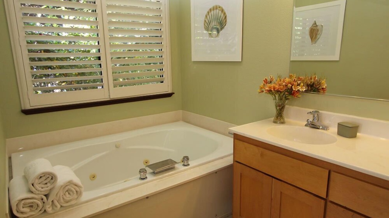 Photo of Bathroom in Occidental