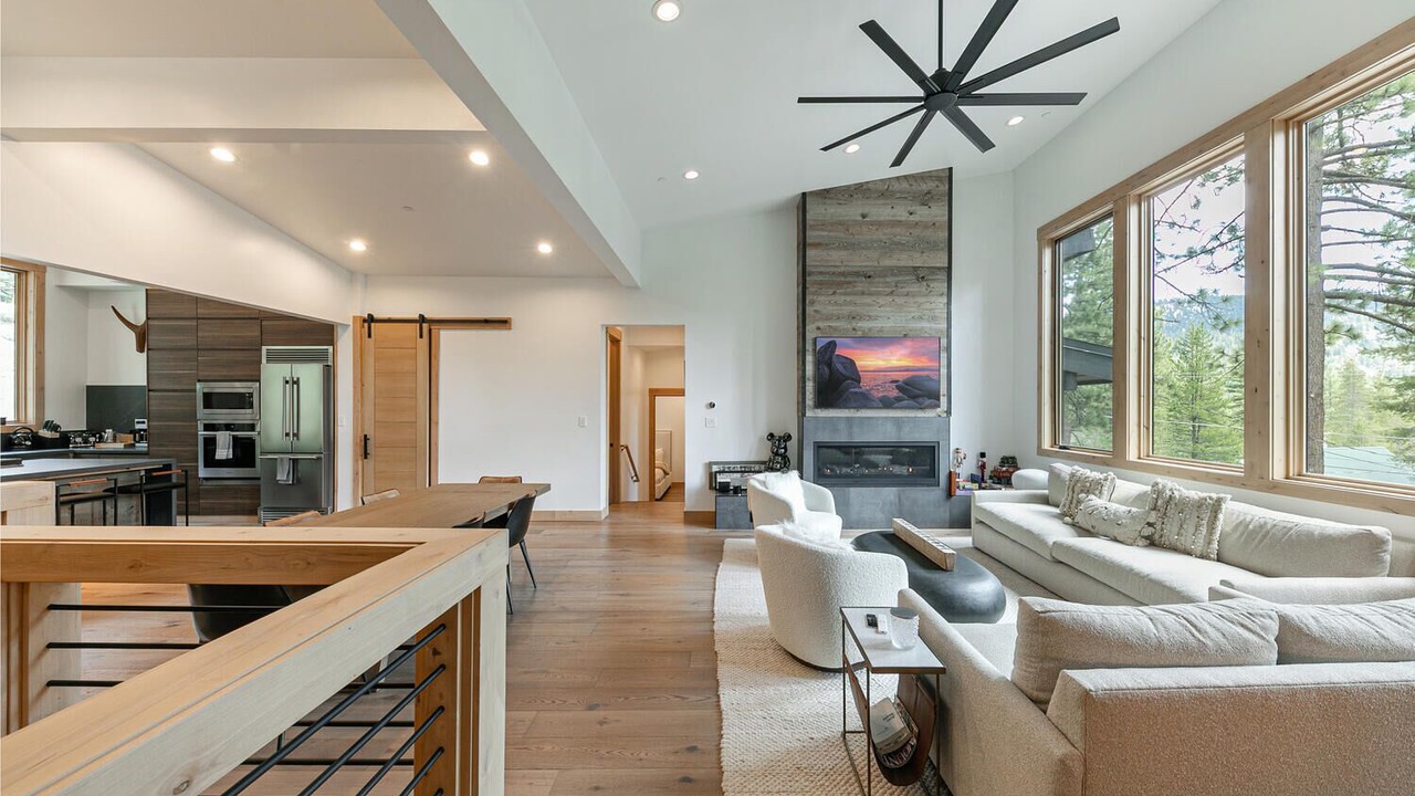 Photo of Livingroom in Olympic Valley