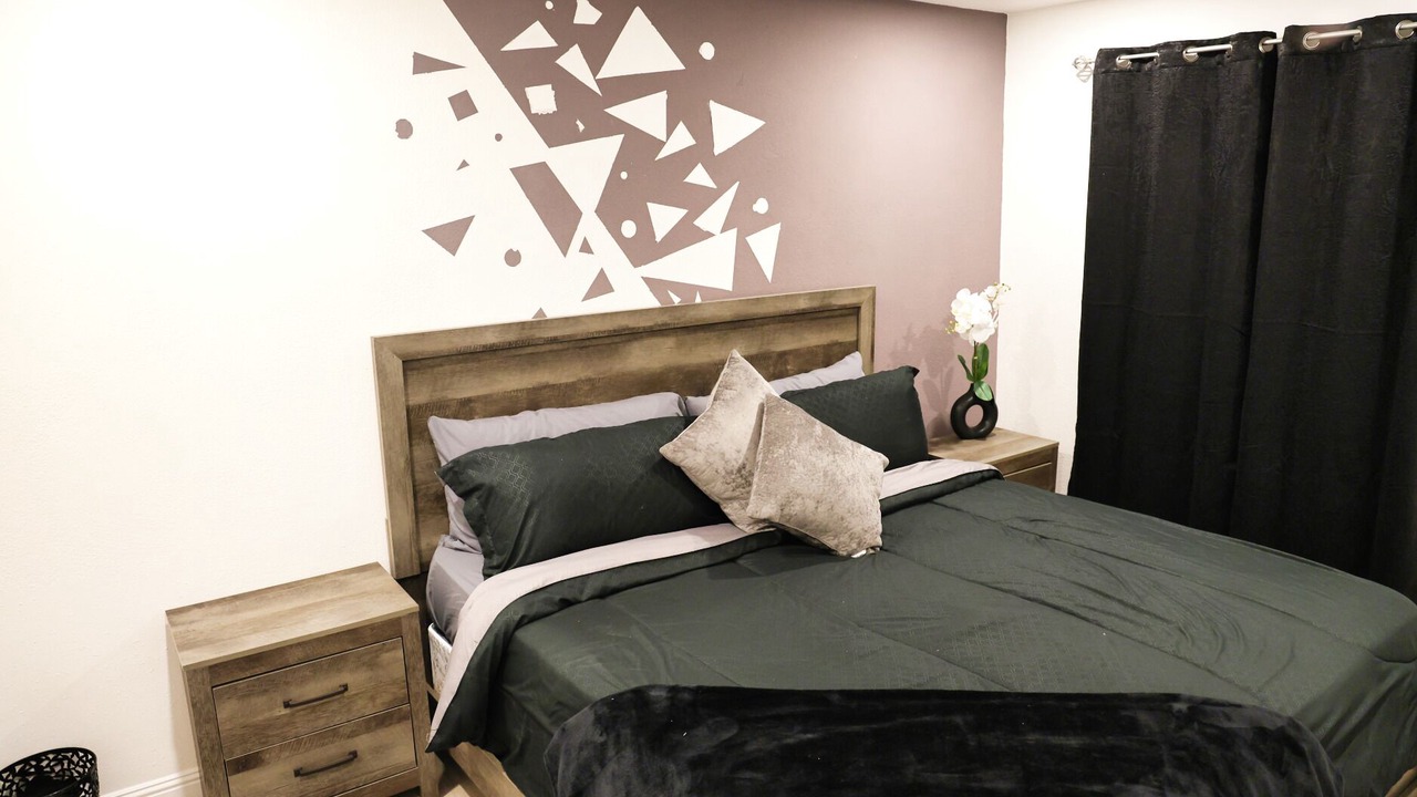 Photo of Bedroom in Gateway District