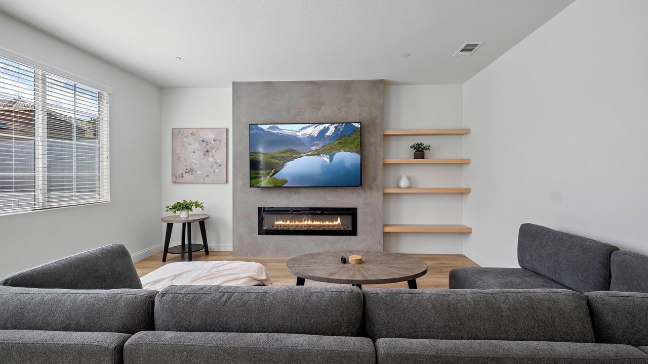 Photo of Livingroom in Victorville