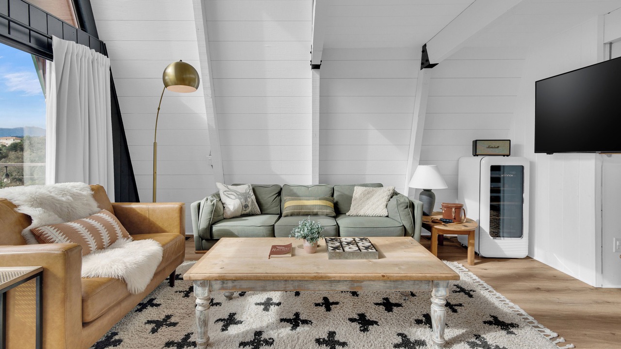 Photo of Livingroom in Oak Shores