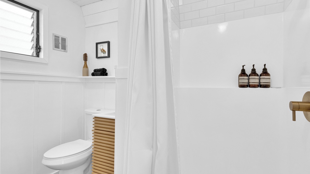 Photo of Bathroom in Oak Shores
