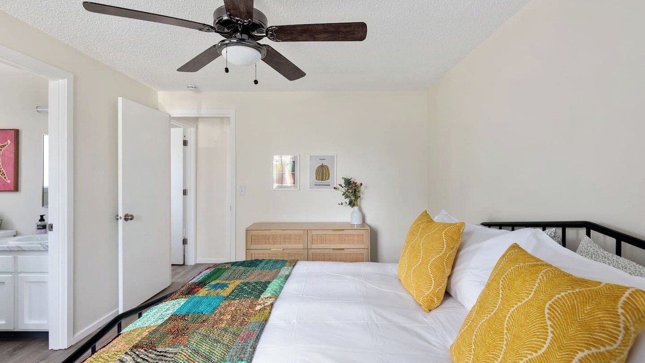 Photo of Bedroom in Oak Hills